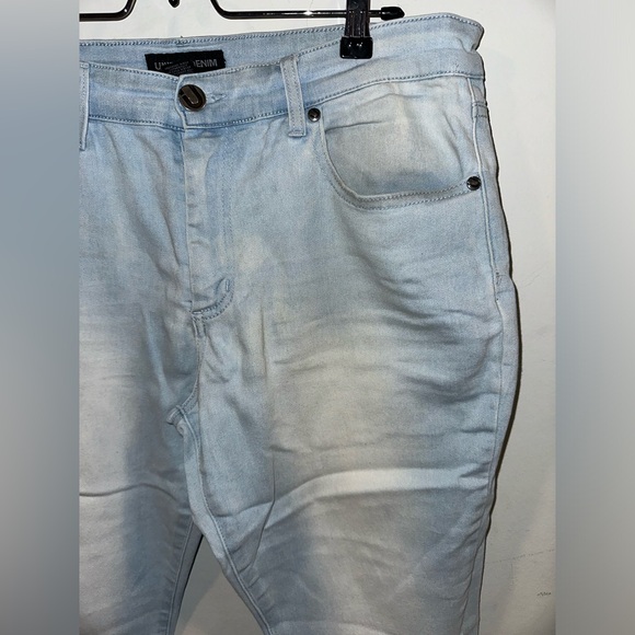 Men’s Jeans - Picture 2 of 6